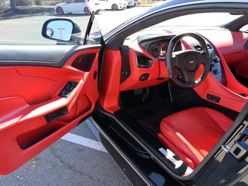 Used 2014 Aston Martin Vanquish Coupe image 15