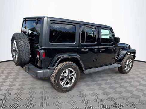 Used 2022 Jeep Wrangler Unlimited Sahara w/ Cold Weather Group AWD/4WD image 6