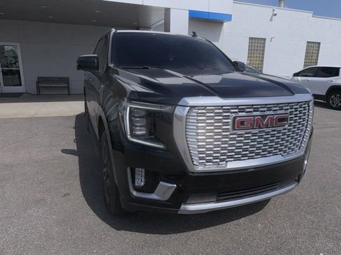 Used 2023 GMC Yukon Denali AWD/4WD image 5