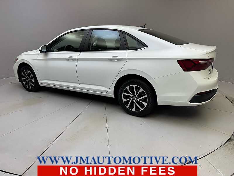 Used 2024 Volkswagen Jetta S FWD image 3