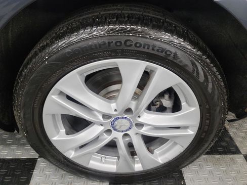 Used 2010 Mercedes-Benz E 350 4MATIC Sedan image 20