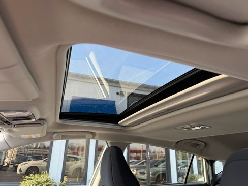 Used 2024 Subaru Impreza 2.0i Sport image 19