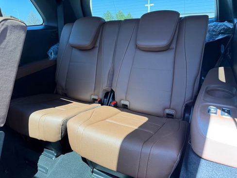 New 2025 Mercedes-Benz GLS 450 4MATIC image 6