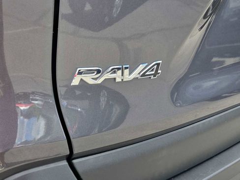 Used 2019 Toyota RAV4 LE w/ All Weather Liner Package AWD/4WD image 15