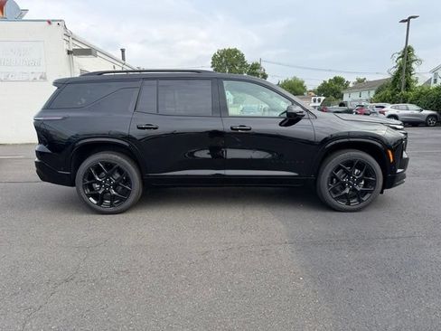 New 2026 Chevrolet Traverse RS w/ LPO, Floor Liner Package AWD/4WD image 10