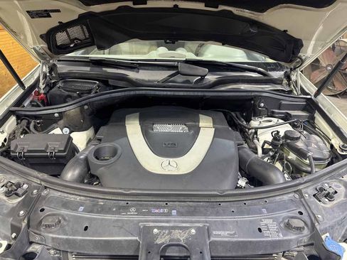 Used 2010 Mercedes-Benz ML 550 4MATIC image 29