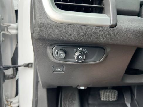 Used 2020 GMC Terrain SLE w/ Driver Convenience Package AWD/4WD image 17