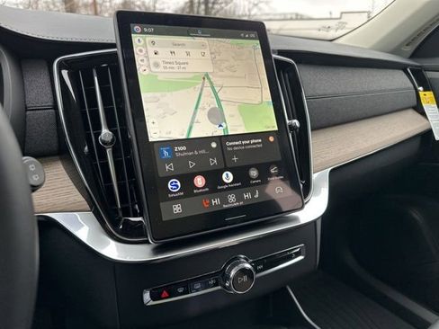 New 2026 Volvo XC90 B5 Plus w/ Protection Package Premier image 15