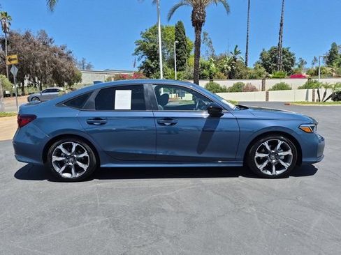 Used 2025 Honda Civic Sport image 4