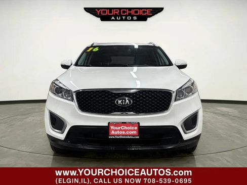 Used 2016 Kia Sorento LX w/ LX Convenience Package image 8