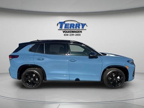 New 2025 Volkswagen Tiguan SE R-Line image 1