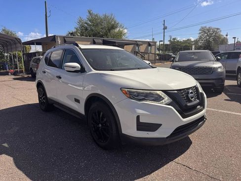 Used 2017 Nissan Rogue SV FWD image 8