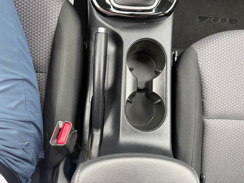 Used 2024 Kia Soul S FWD image 23