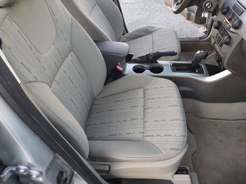 Used 2009 Ford Focus SE image 17