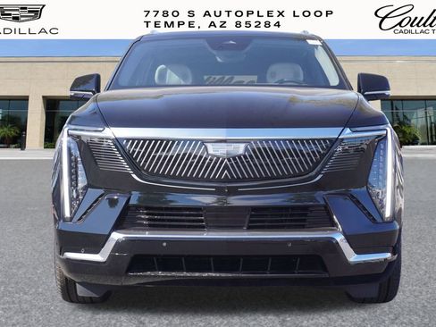 New 2026 Cadillac Escalade IQL Luxury image 5