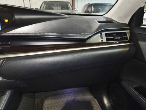 Used 2016 Lexus ES 350 w/ Premium Package w/Wood Trim FWD image 36