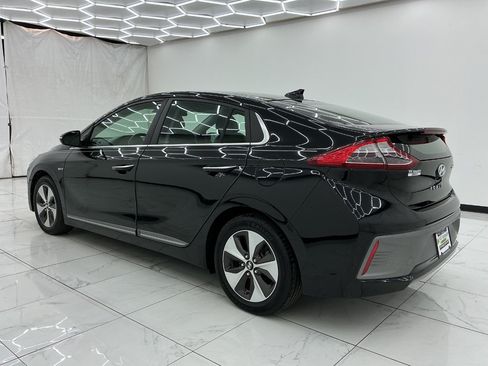 Used 2019 Hyundai Ioniq Limited FWD image 12