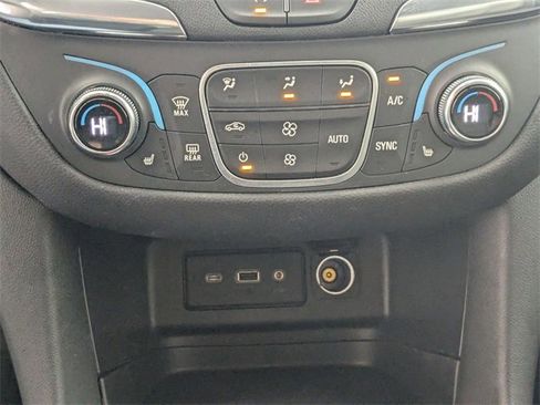 Certified 2024 Chevrolet Equinox LT image 22