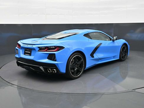Used 2021 Chevrolet Corvette Stingray Preferred Cpe w/ Engine Appearance Package RWD image 24