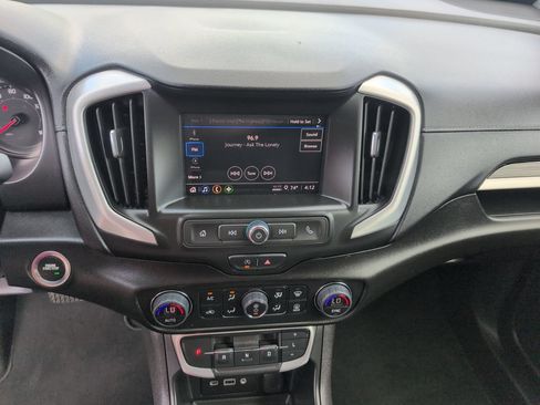 Used 2024 GMC Terrain SLE w/ Driver Convenience Package AWD/4WD image 9