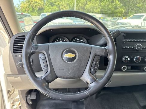 Used 2011 Chevrolet Silverado 1500 W/T RWD image 38