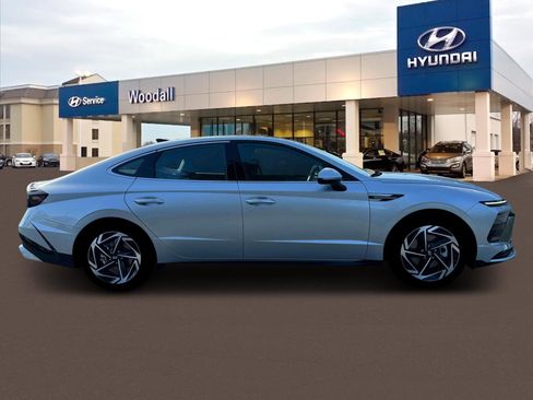 New 2025 Hyundai Sonata SEL image 9