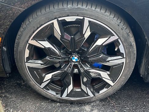 Used 2024 BMW 530i w/ M Sport Package image 11