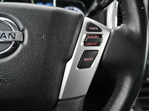 Used 2017 Nissan Titan SV RWD image 19