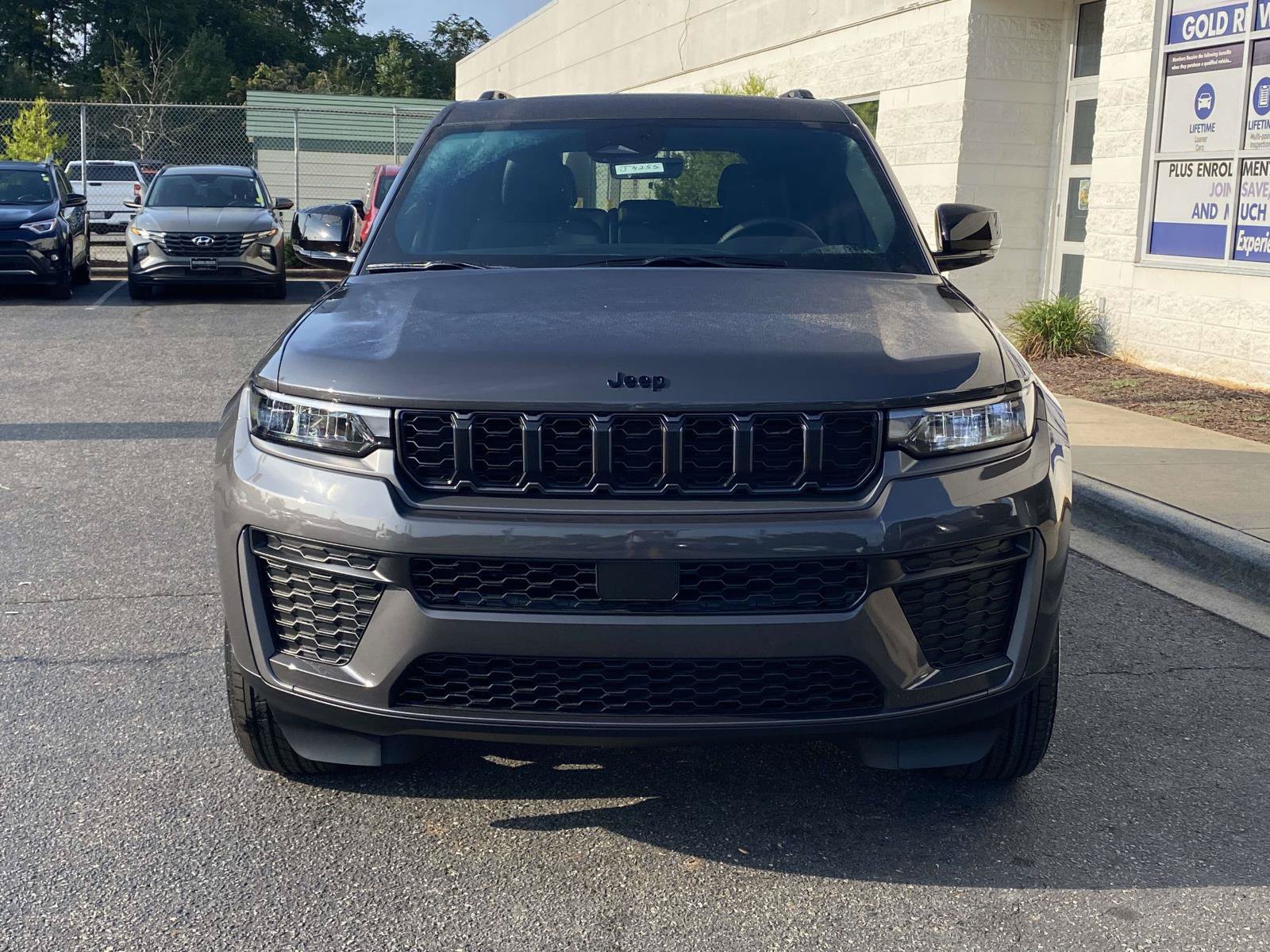 New 2026 Jeep Grand Cherokee Altitude AWD/4WD image 2