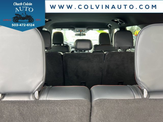 Used 2025 Ford Explorer ST-Line w/ ST-Line Street Pack AWD/4WD image 25