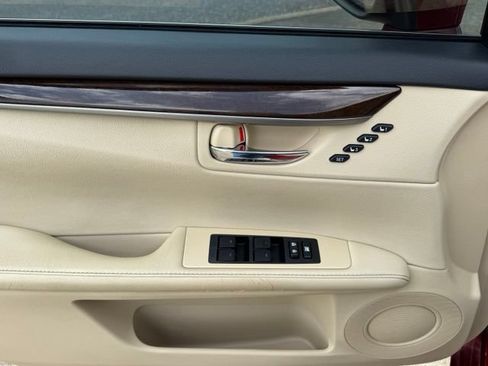 Used 2015 Lexus ES 350 w/ Luxury Package FWD image 15
