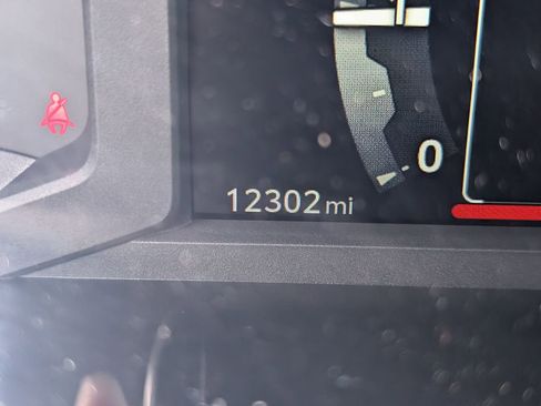 Used 2025 Toyota Tacoma SR image 13