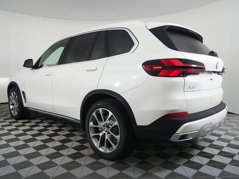 Used 2026 BMW X5 xDrive40i w/ Climate Comfort Package AWD/4WD image 5