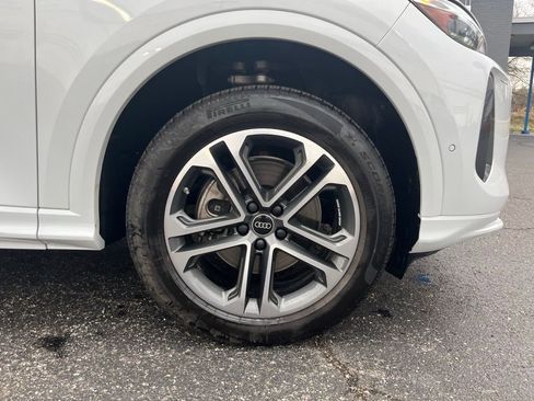 Used 2025 Audi Q5 Premium AWD/4WD image 30