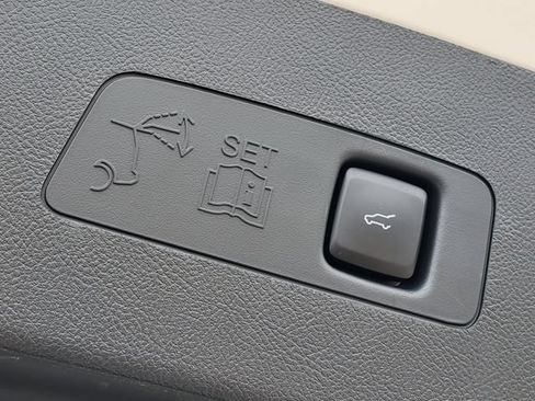 Certified 2024 Lincoln Corsair AWD w/ Equipment Group 101A image 29