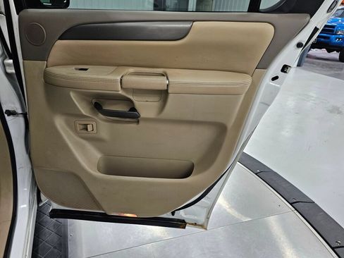 Used 2012 Nissan Armada SV AWD/4WD image 33