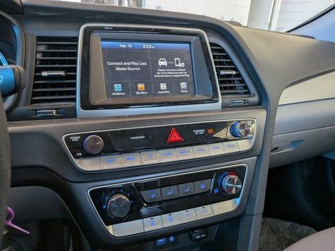 Used 2018 Hyundai Sonata SE image 12