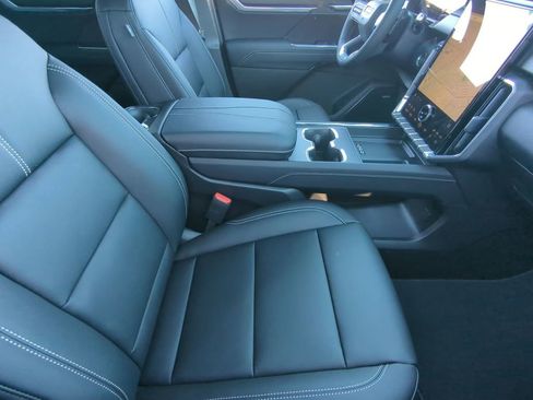 New 2026 GMC Acadia Elevation w/ Elevation Premium Package AWD/4WD image 29