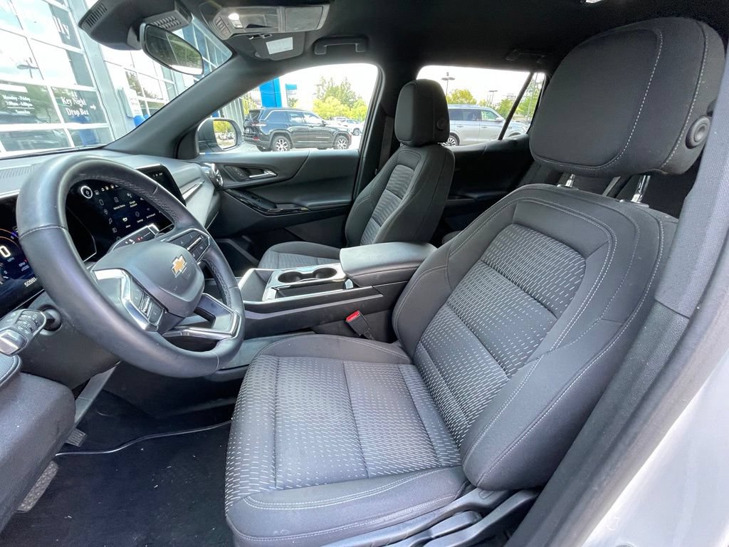 Used 2025 Chevrolet Equinox LT FWD image 23