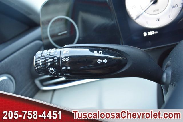 Used 2025 Hyundai Elantra Limited FWD image 32