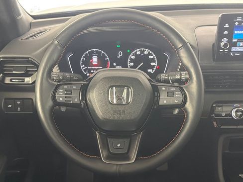 Used 2025 Honda Pilot TrailSport image 25