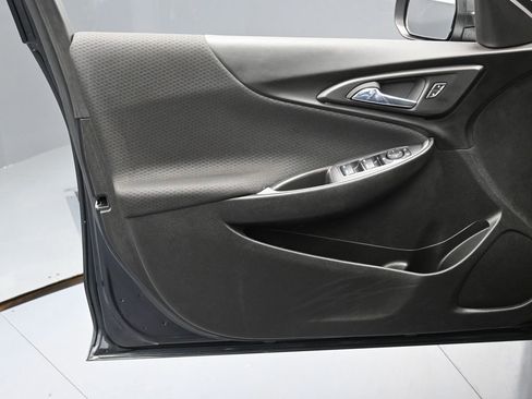 Used 2023 Chevrolet Malibu LS image 34