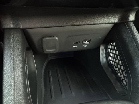 Used 2024 Chevrolet TrailBlazer RS FWD image 16