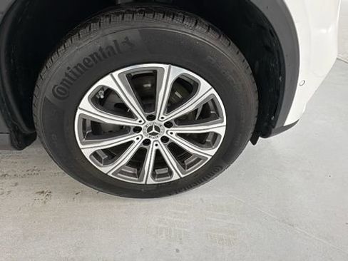 Used 2024 Mercedes-Benz GLC 300 GLC 300 image 9