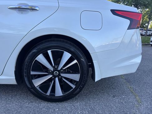 Used 2020 Nissan Altima 2.5 SL FWD image 29