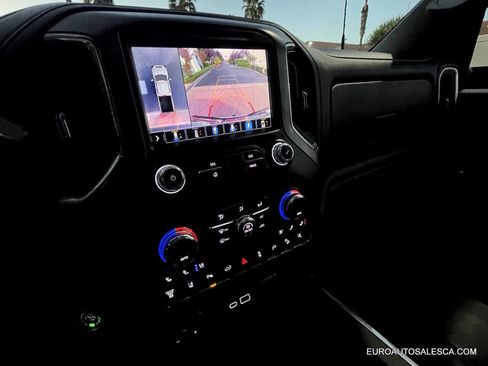 Used 2021 GMC Sierra 2500 Denali w/ Denali Ultimate Package image 16