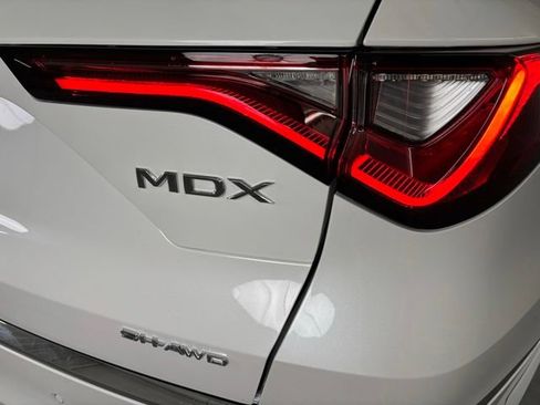 Certified 2026 Acura MDX w/ Advance Package AWD/4WD image 8