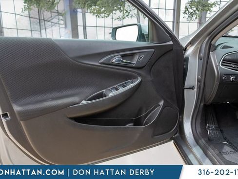 Used 2024 Chevrolet Malibu LT FWD image 16