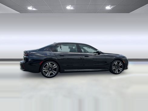 New 2026 BMW i7 xDrive60 AWD/4WD image 8