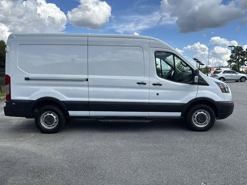 Used 2019 Ford Transit 250 148 Medium Roof RWD image 4